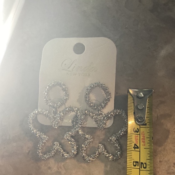 Earrings - Picture 5 of 11